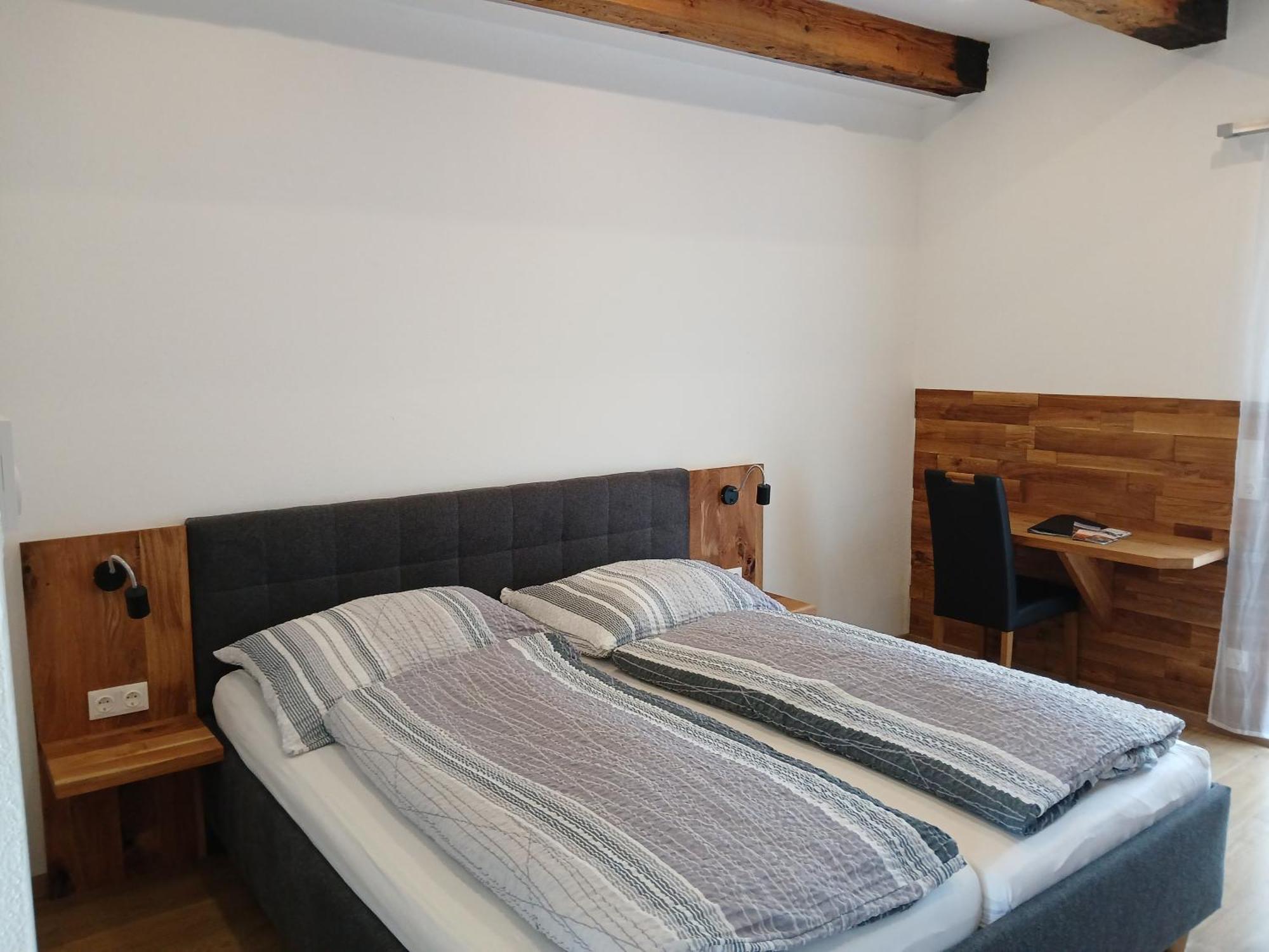 Weingut Thomas Brandl Bed & Breakfast Strass  Luaran gambar