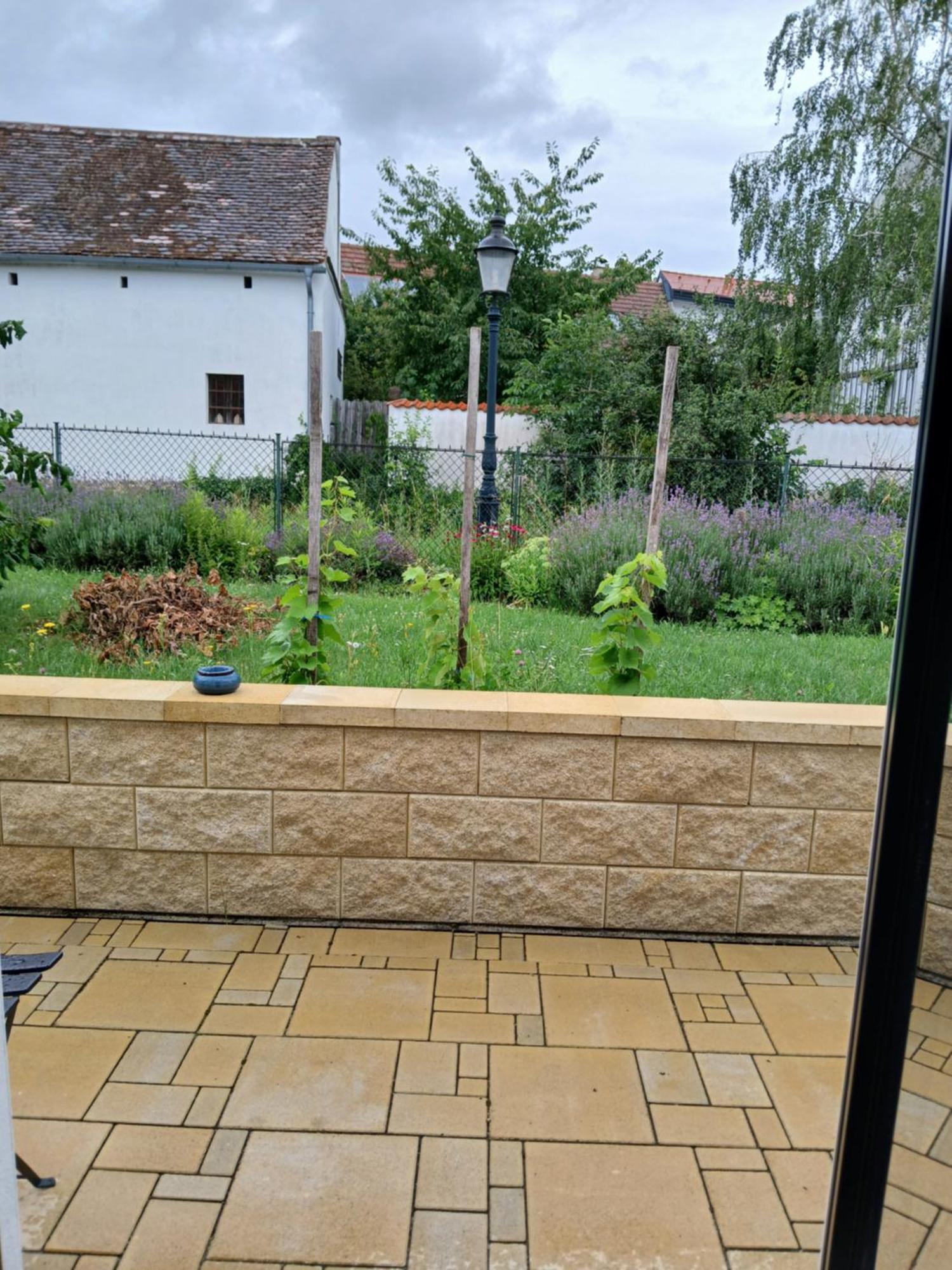 Weingut Thomas Brandl Bed & Breakfast Strass  Luaran gambar